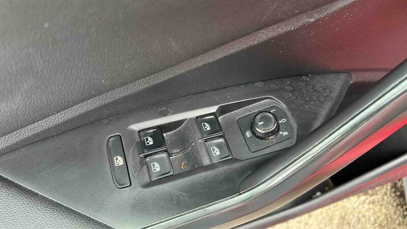 Used 2019 Volkswagen Jetta GLI image 15