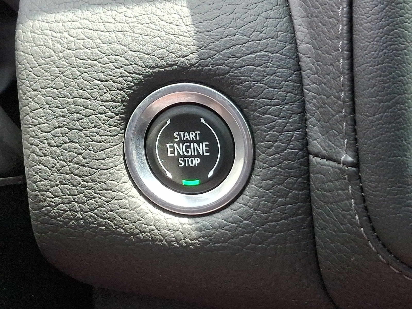 Used 2022 GMC Yukon XL Denali w/ Max Trailering Package AWD/4WD image 26