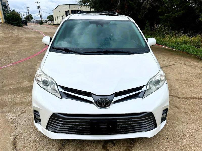 Used 2018 Toyota Sienna XLE Premium FWD image 10