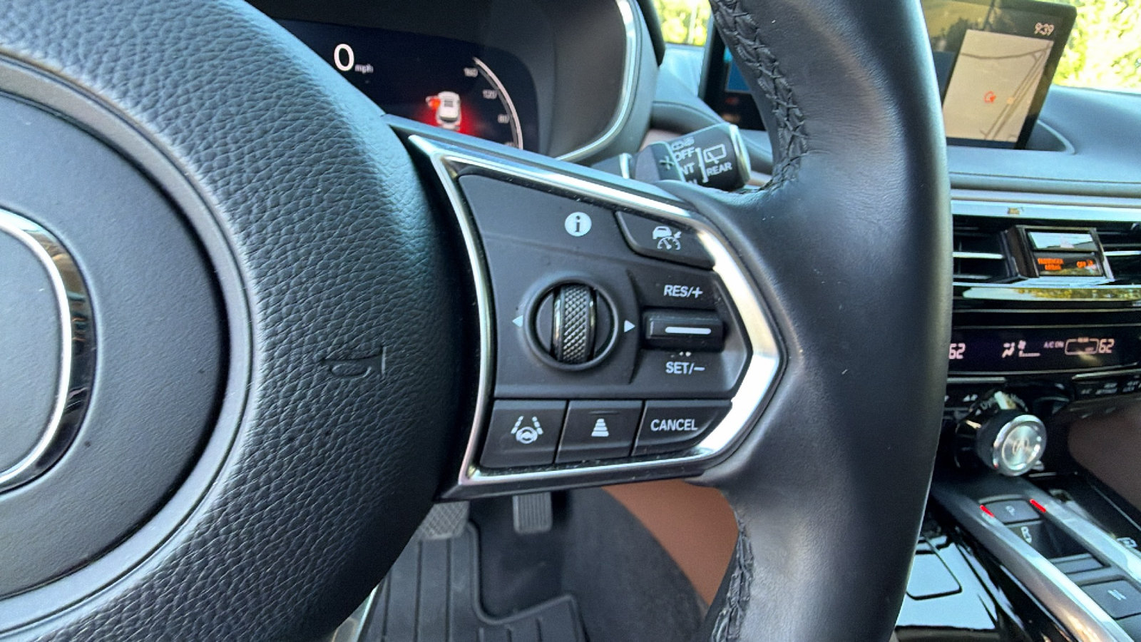 Used 2023 Acura MDX w/ Technology Package FWD image 29