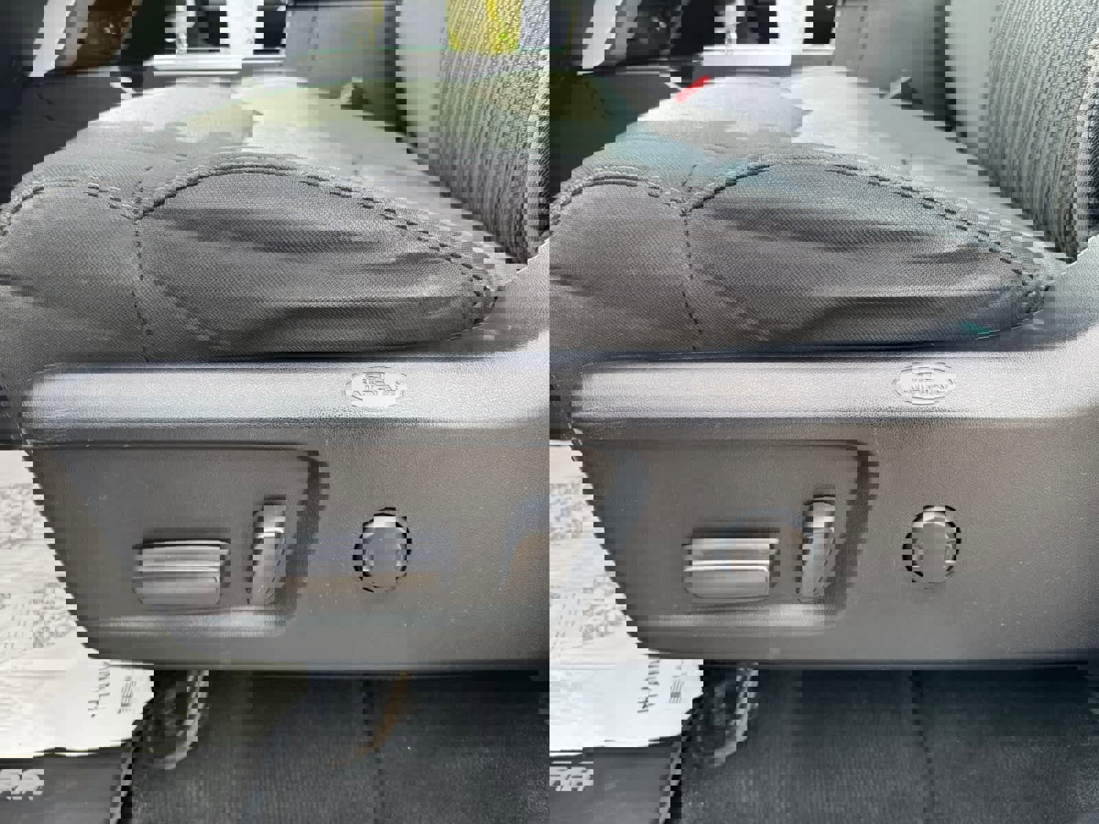 Used 2016 Toyota Tundra SR5 w/ SR5 Upgrade Package AWD/4WD image 15