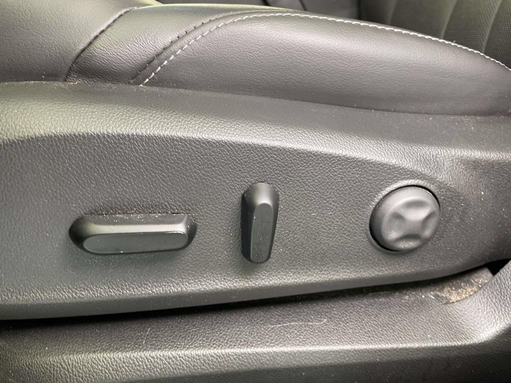Used 2020 Buick Envision Premium w/ LPO, Road Trip Package AWD/4WD image 14
