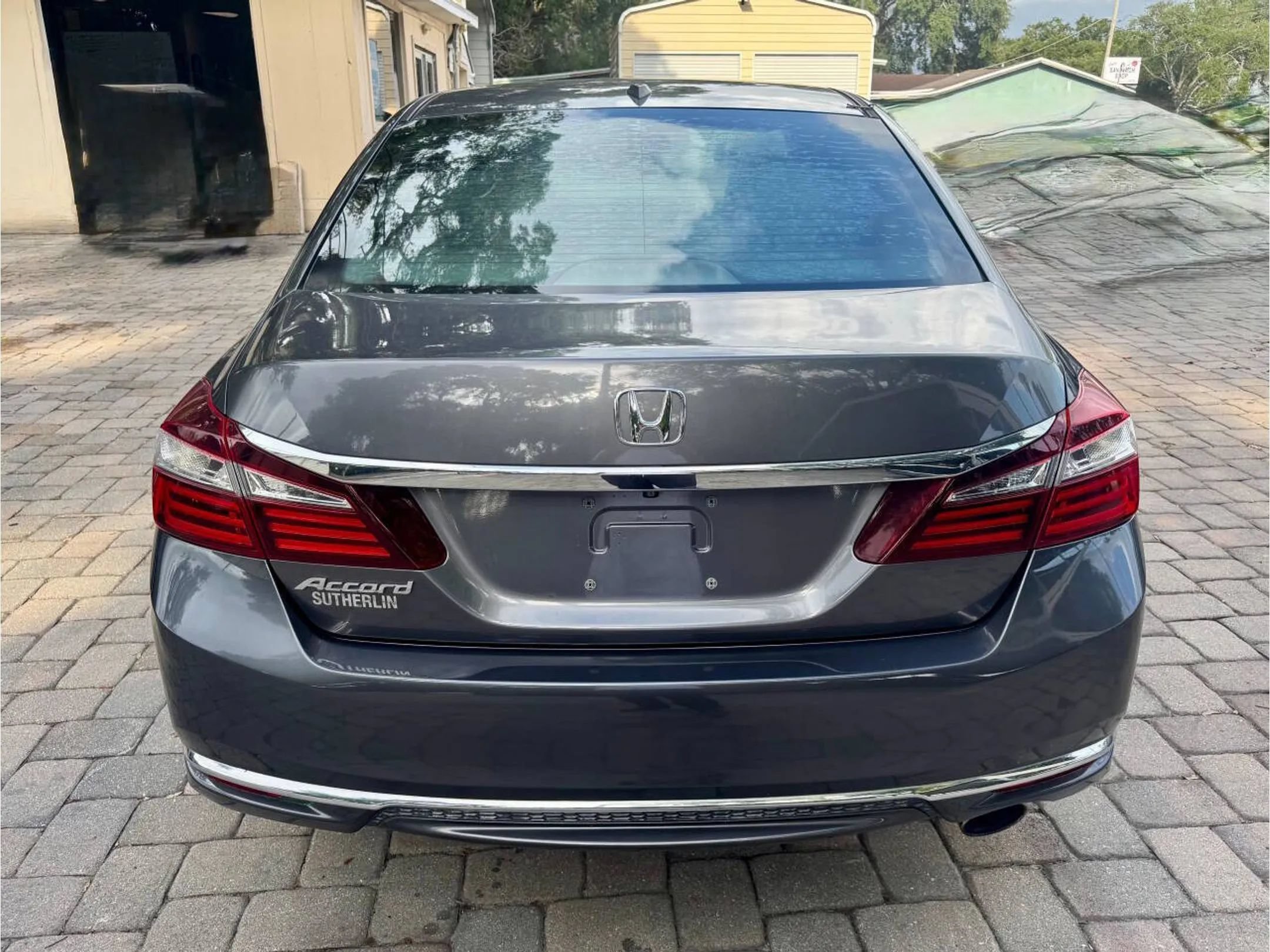 Used 2017 Honda Accord EX-L image 4