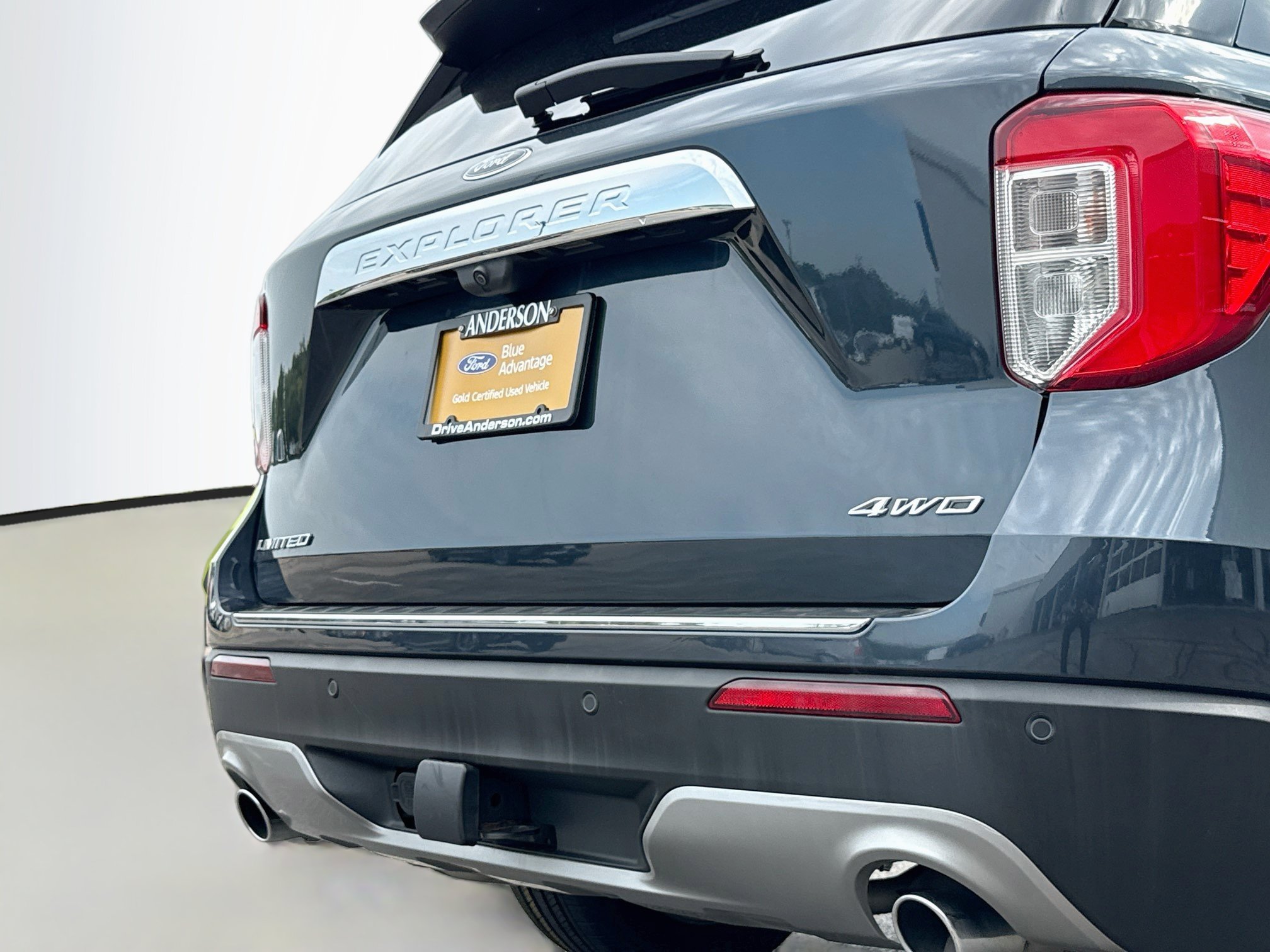 Certified 2023 Ford Explorer Limited w/ Equipment Group 301A AWD/4WD image 6