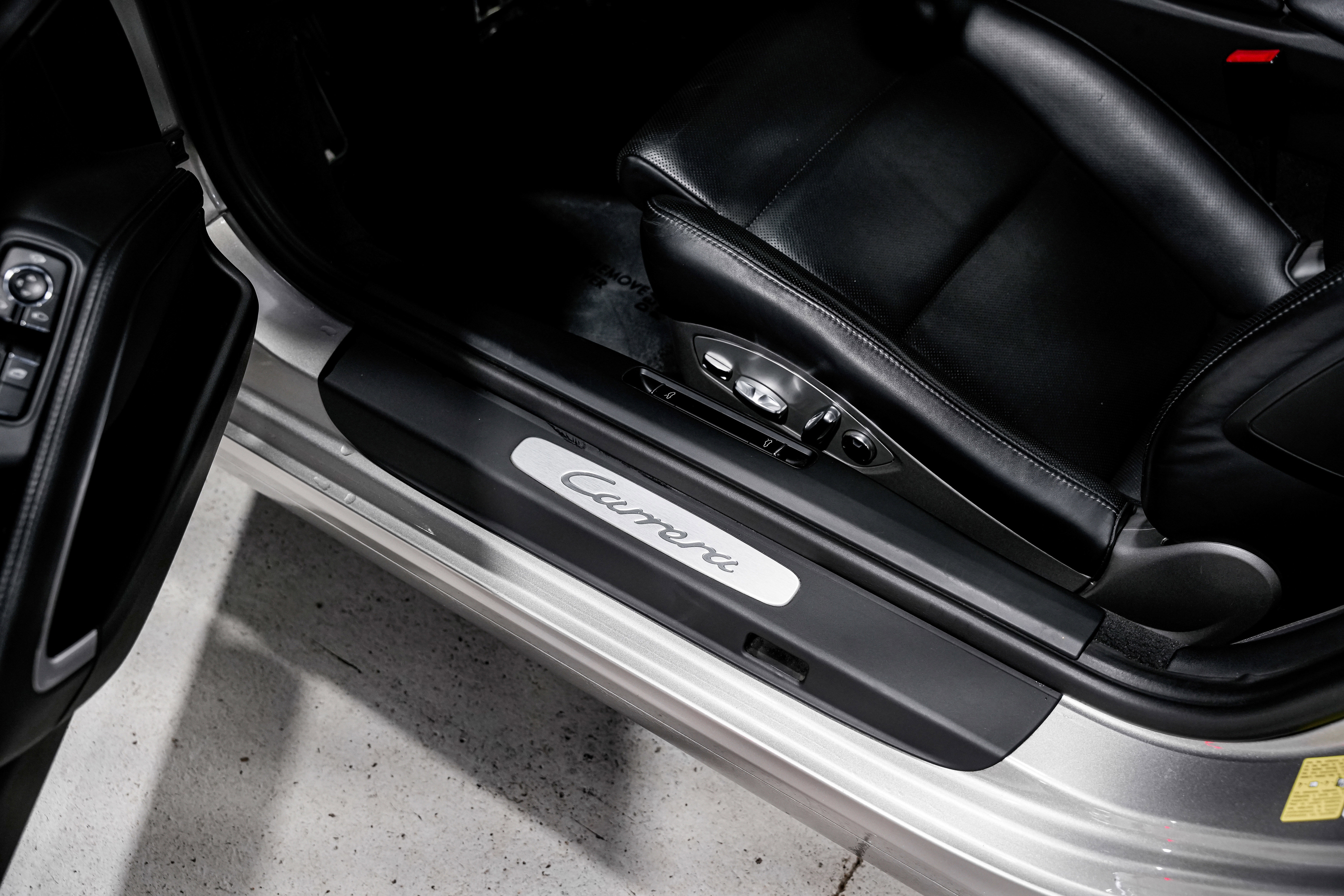 Used 2012 Porsche 911 Carrera image 24