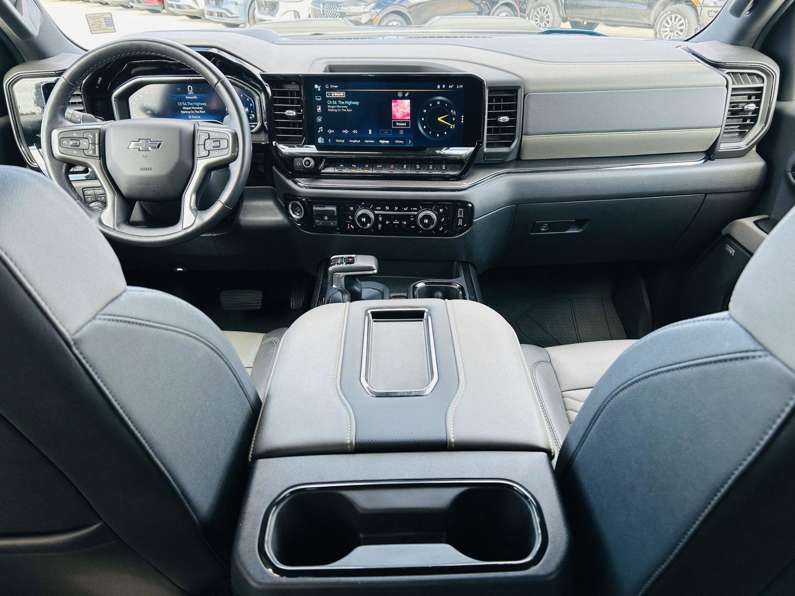 Used 2022 Chevrolet Silverado 1500 ZR2 w/ Technology Package image 29