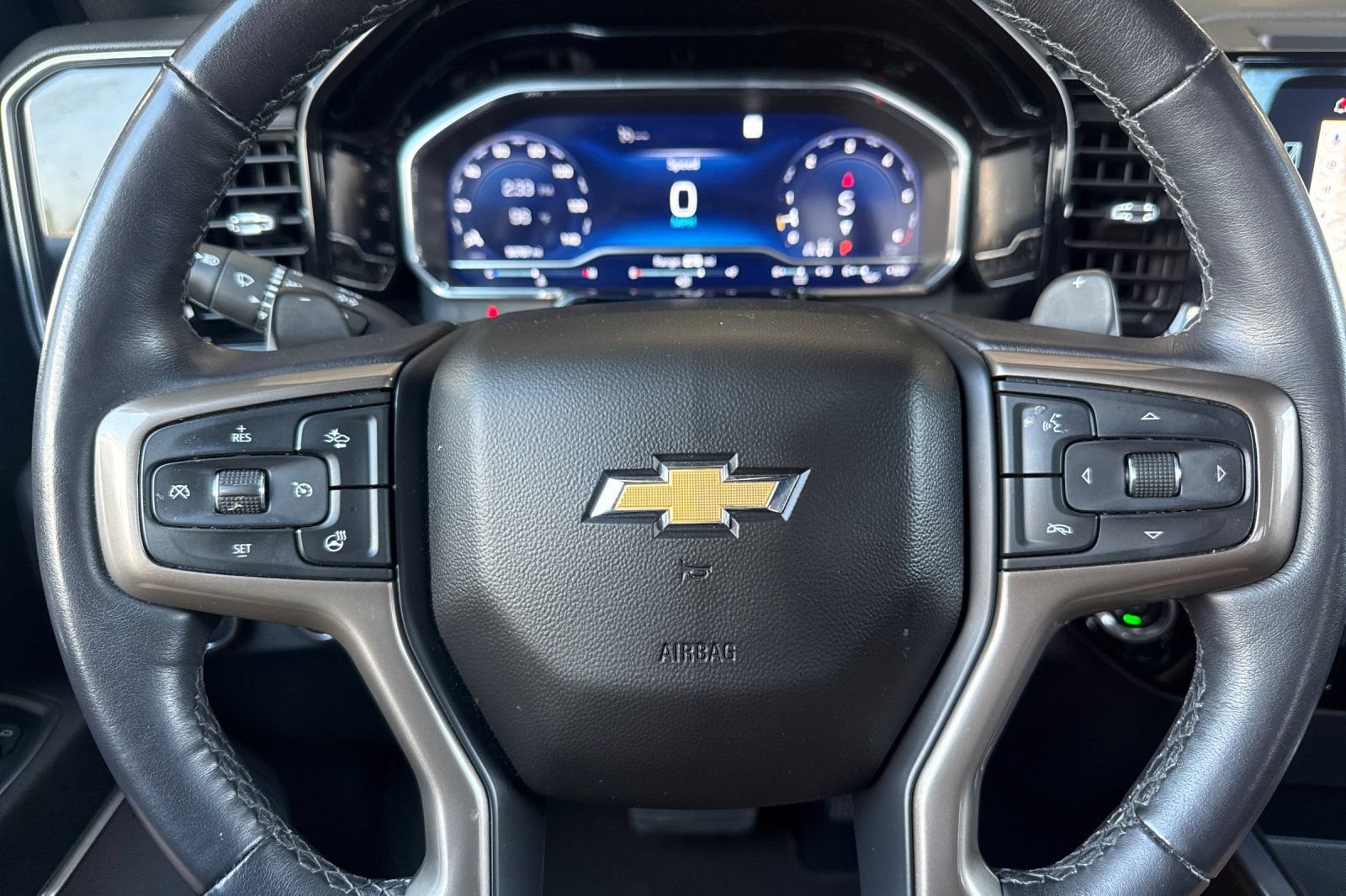 Used 2023 Chevrolet Silverado 1500 High Country AWD/4WD image 32