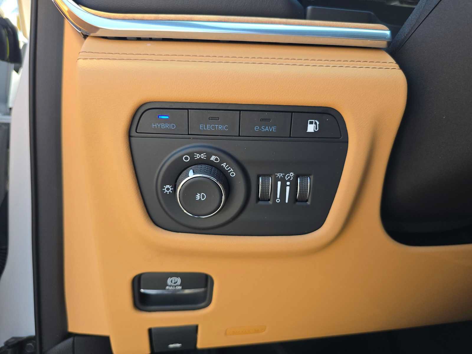 Used 2022 Jeep Grand Cherokee Summit AWD/4WD image 34