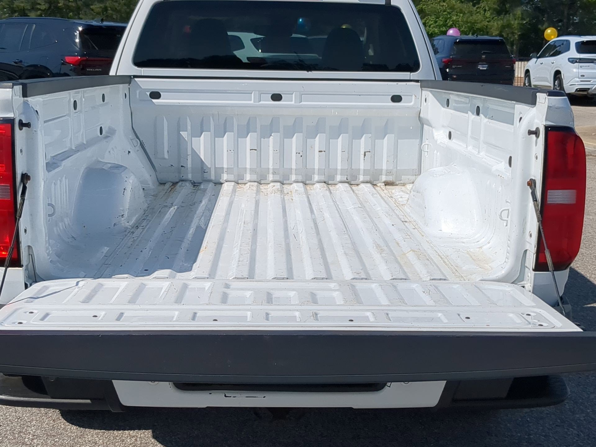 Used 2020 Chevrolet Colorado LT w/ Safety Package RWD image 23