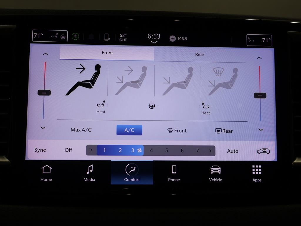 Used 2023 Chrysler Pacifica Touring-L image 30