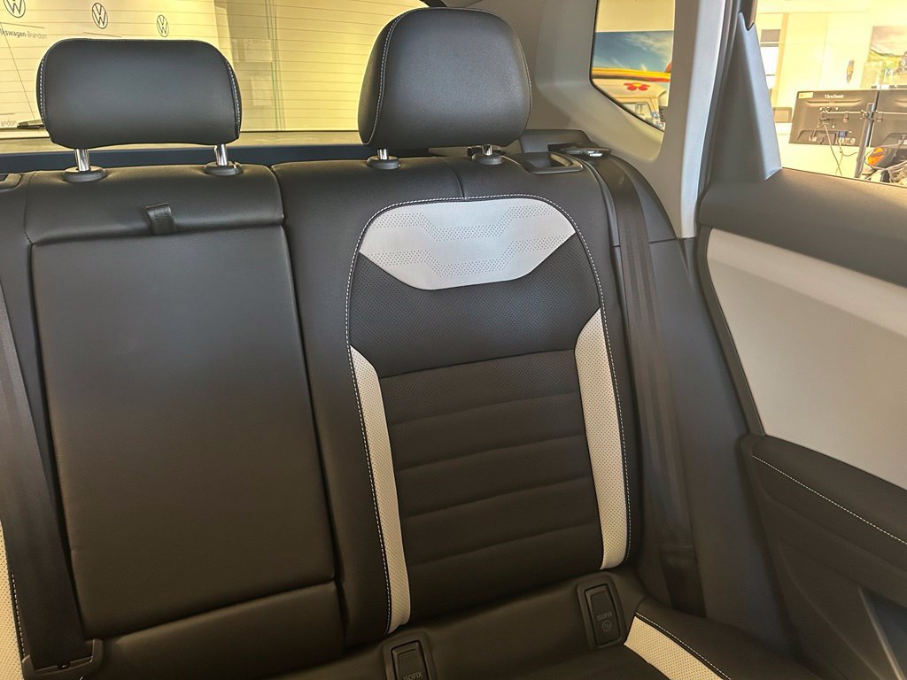 New 2026 Volkswagen Taos SEL AWD/4WD image 14