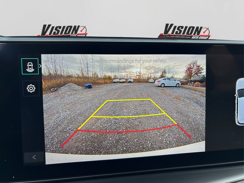 Certified 2025 Kia Sorento S image 28