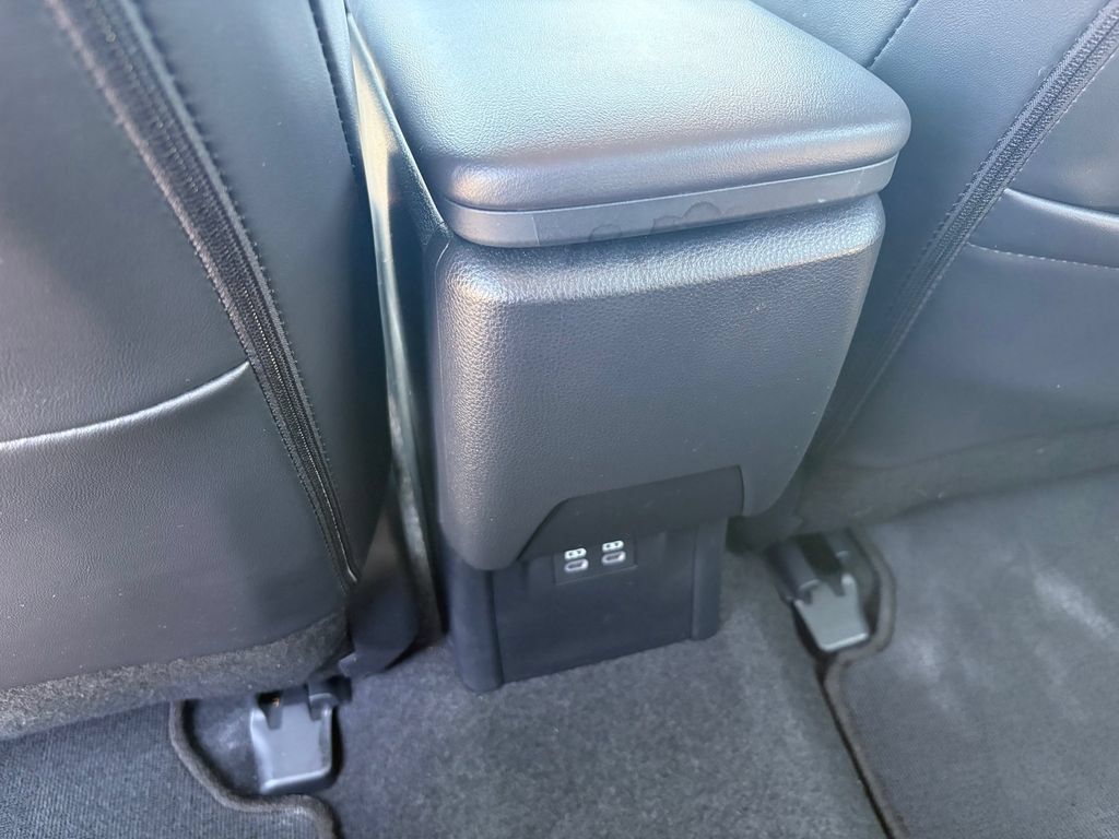 Used 2024 Toyota Prius XLE FWD image 16