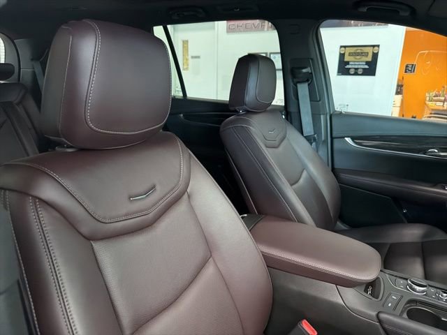 Used 2024 Cadillac XT6 Premium Luxury AWD/4WD image 31