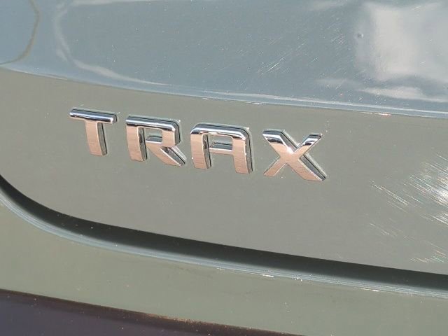 Certified 2025 Chevrolet Trax LT image 28