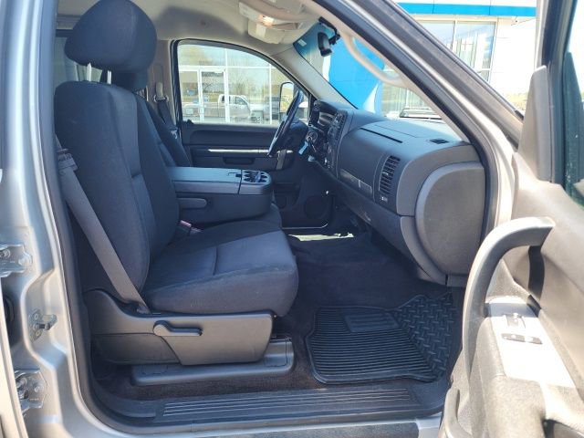 Used 2011 GMC Sierra 3500 SLE w/ SLE Preferred Package image 31