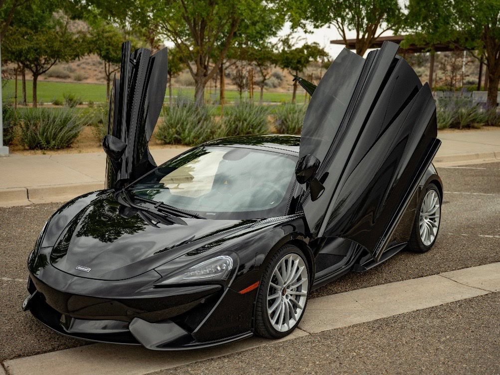 Used 2017 McLaren 570S RWD image 13