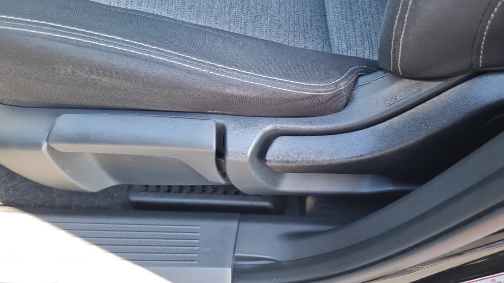 Used 2022 Nissan Rogue S FWD image 16