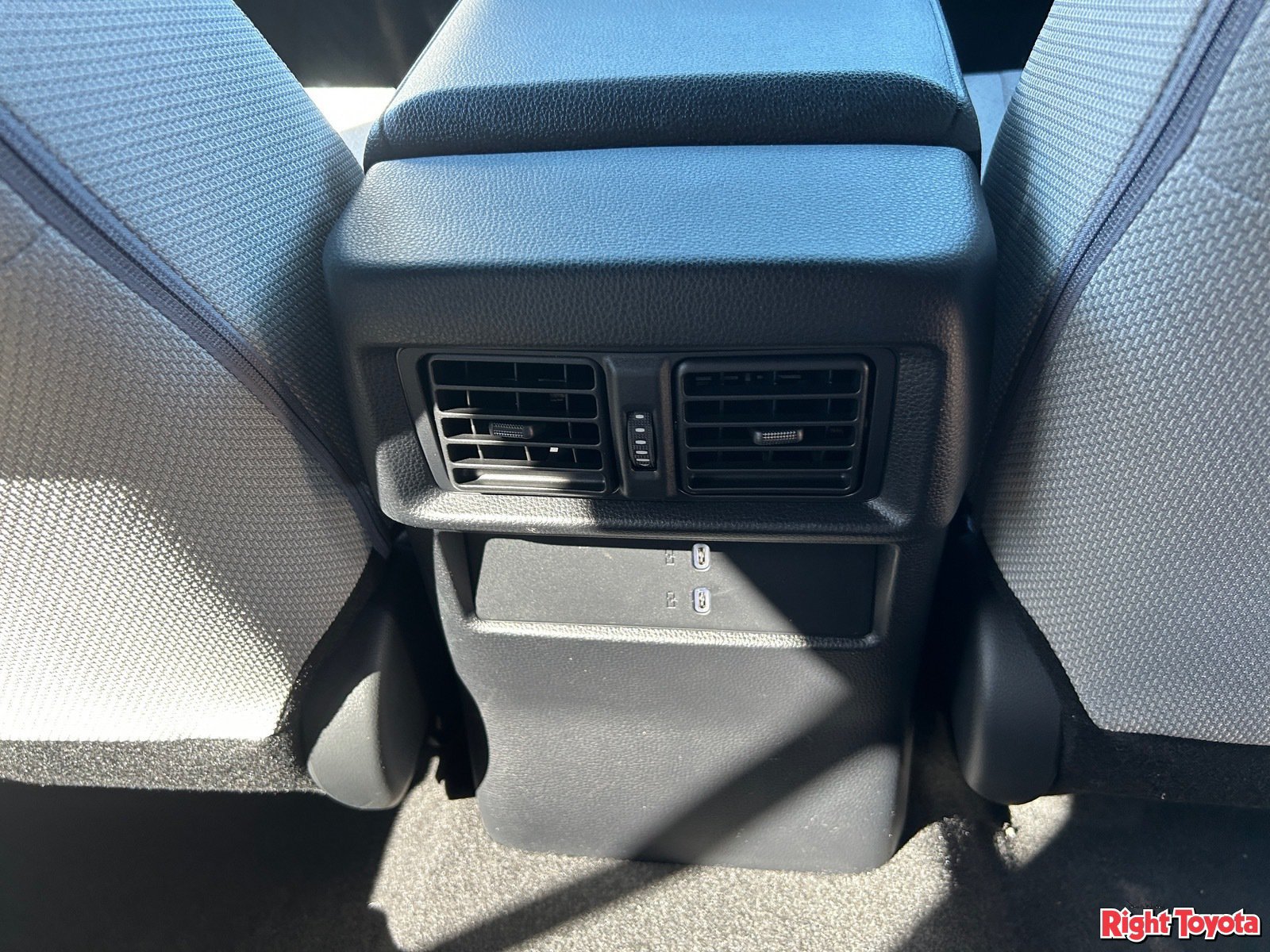 New 2026 Toyota 4Runner SR5 AWD/4WD image 17