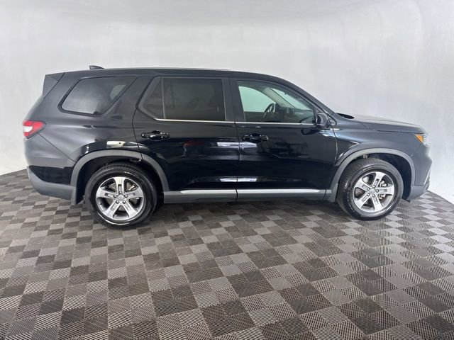 Used 2025 Honda Pilot EX-L image 4