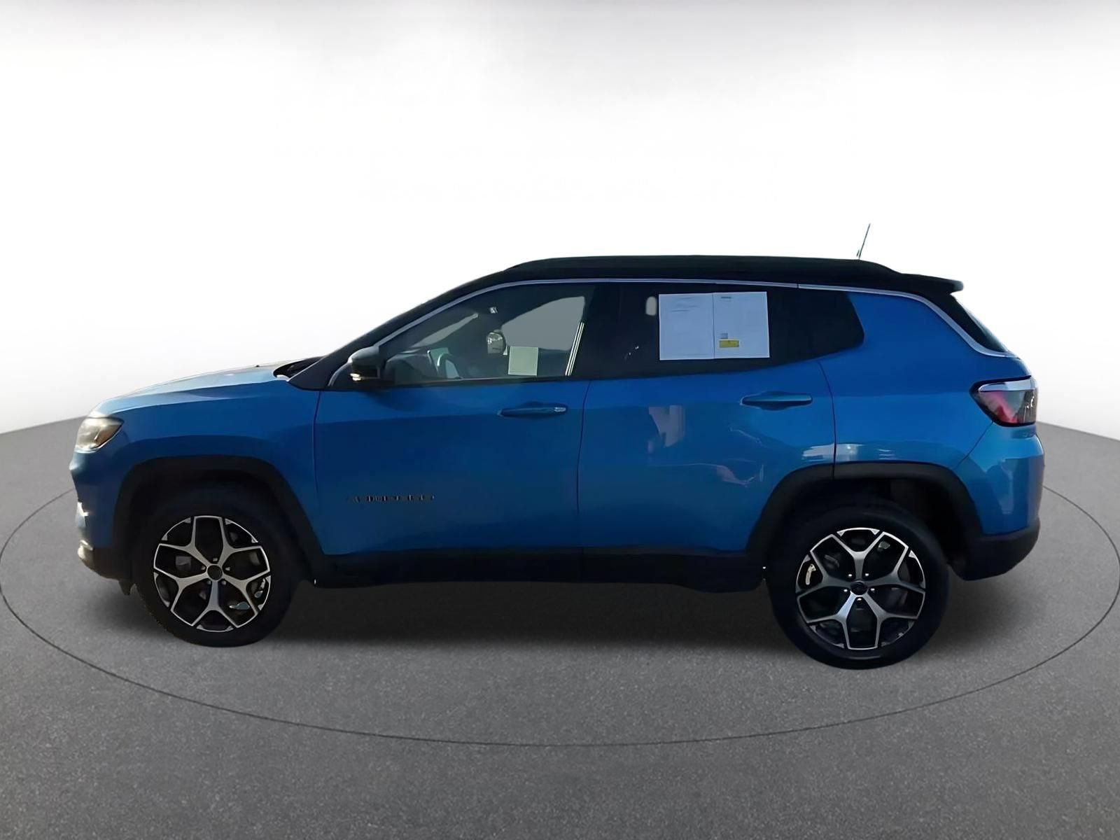 Used 2025 Jeep Compass Limited AWD/4WD image 8