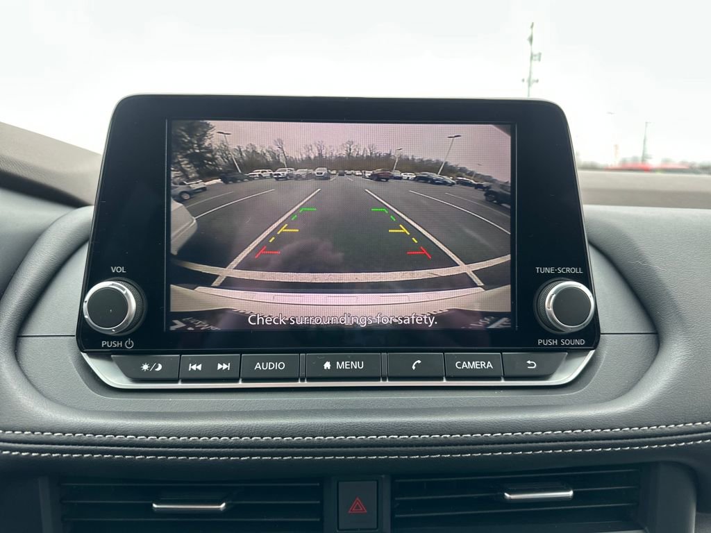 Used 2023 Nissan Rogue SV image 24