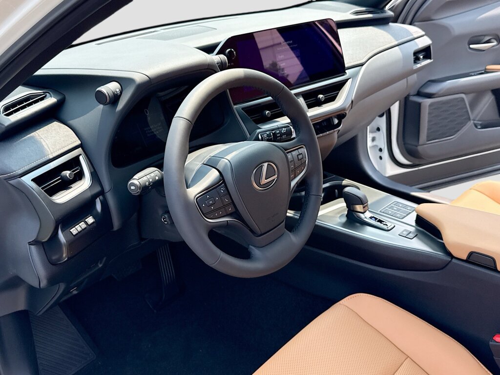 New 2026 Lexus UX 300h AWD image 4
