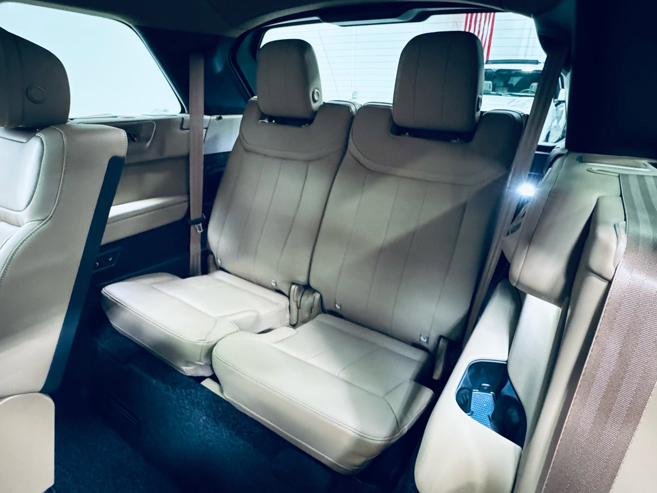 Used 2025 Land Rover Range Rover Long Wheelbase SE image 36