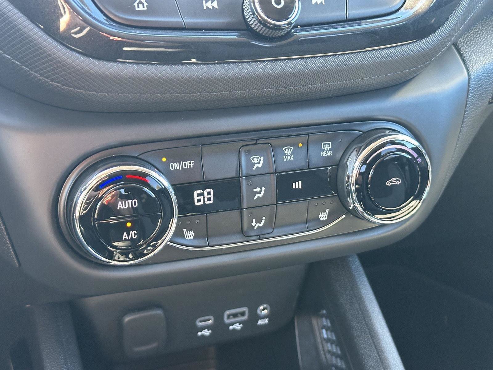 Used 2021 Chevrolet TrailBlazer LT w/ Convenience Package AWD/4WD image 22