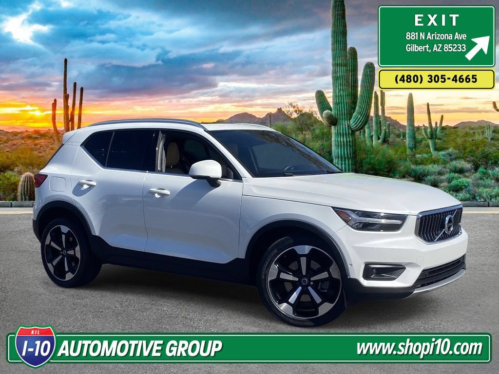 Used 2019 Volvo XC40 T4 Inscription FWD image 1