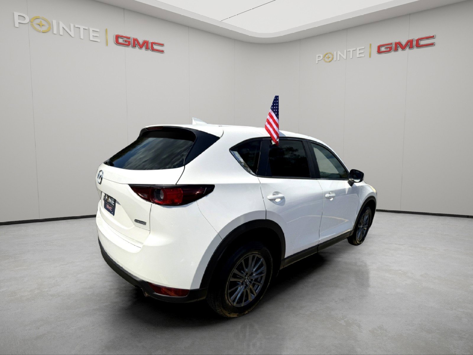 Used 2017 MAZDA CX-5 Touring w/ Preferred Equipment Package AWD/4WD image 4