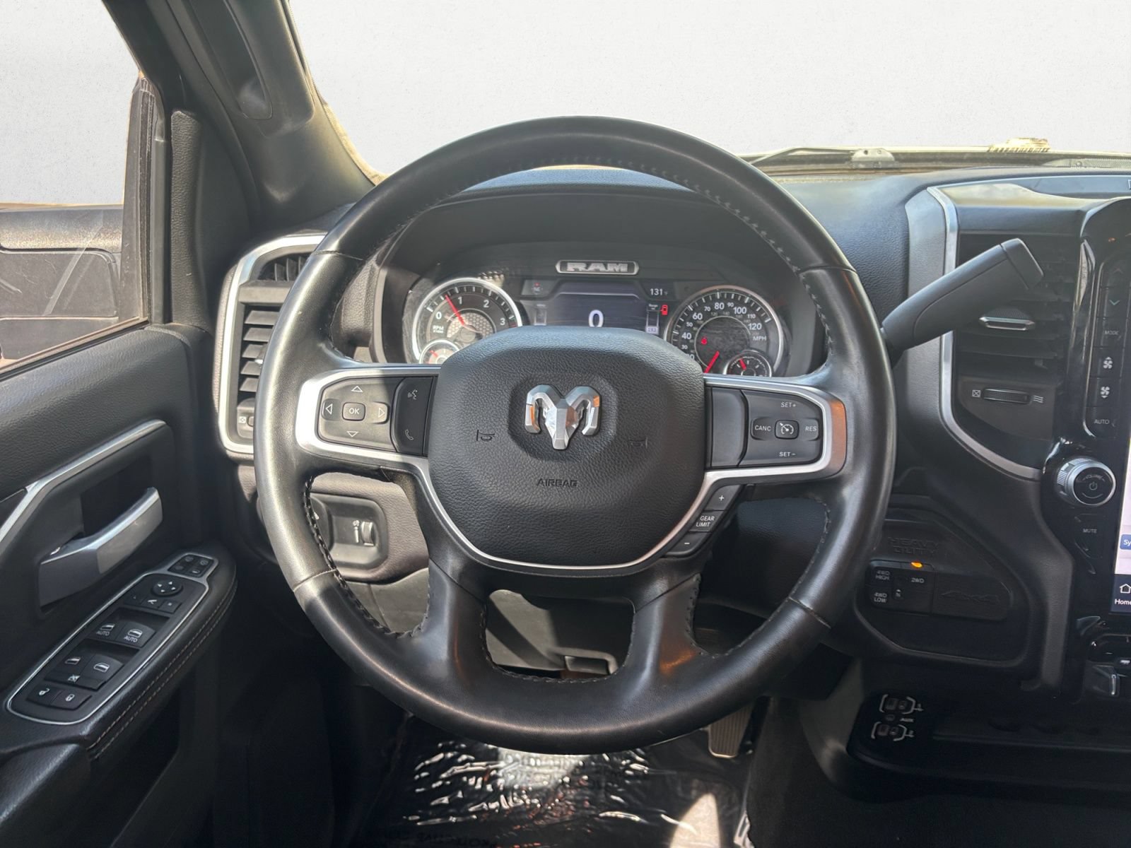 Used 2024 RAM 3500 Big Horn w/ Tech Package AWD/4WD image 9