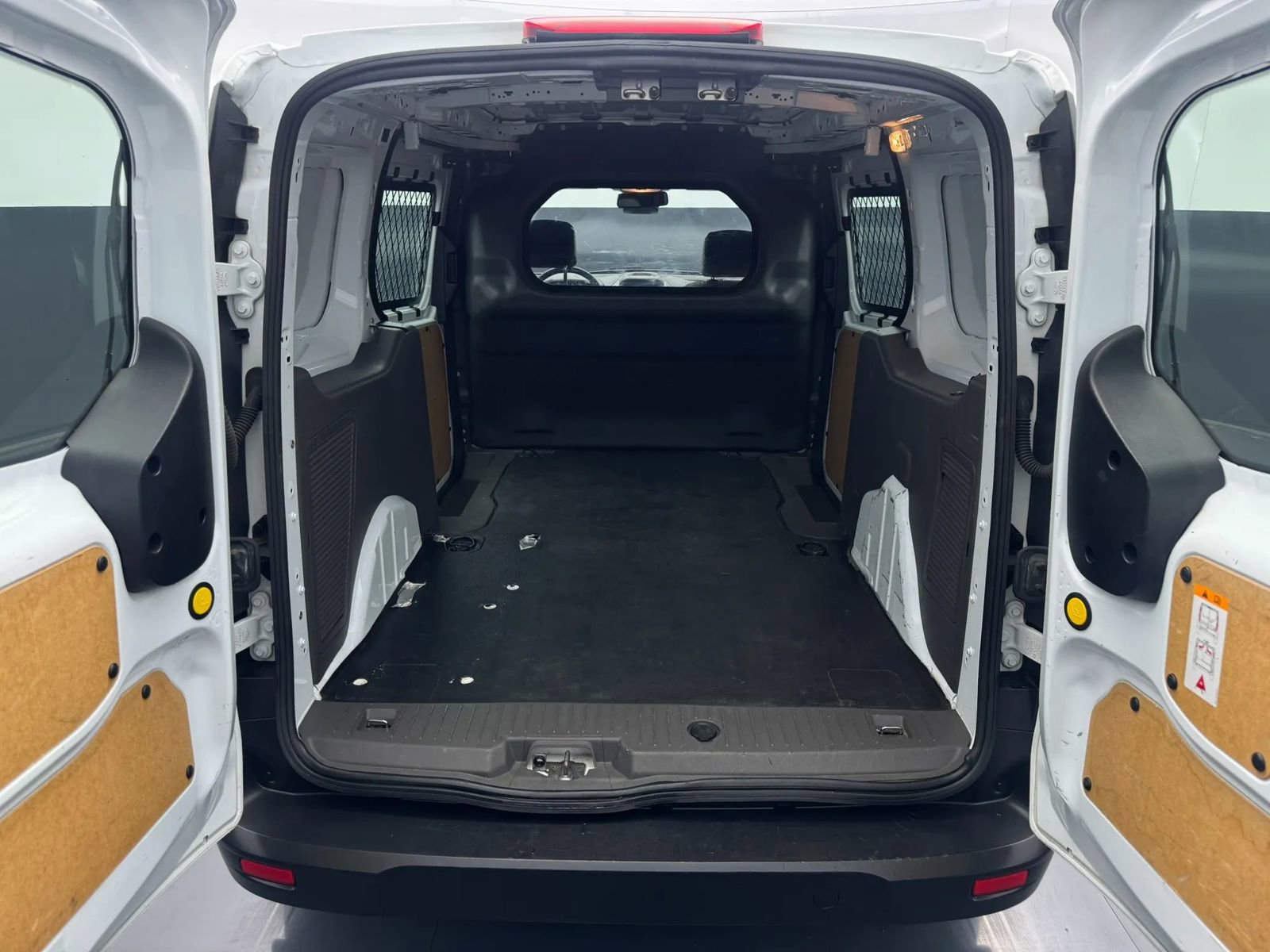 Used 2021 Ford Transit Connect XL image 32