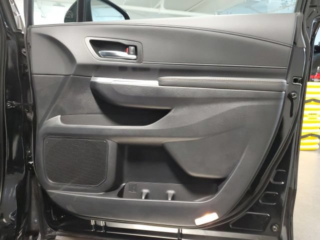 Used 2026 Toyota Sienna Platinum AWD/4WD image 27