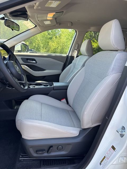 Certified 2023 Nissan Rogue SV AWD/4WD image 9