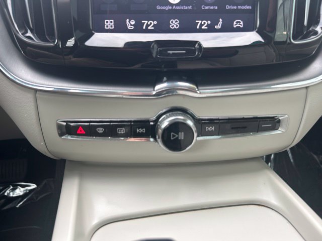 Certified 2024 Volvo XC60 B5 Core w/ Climate Package AWD/4WD image 26
