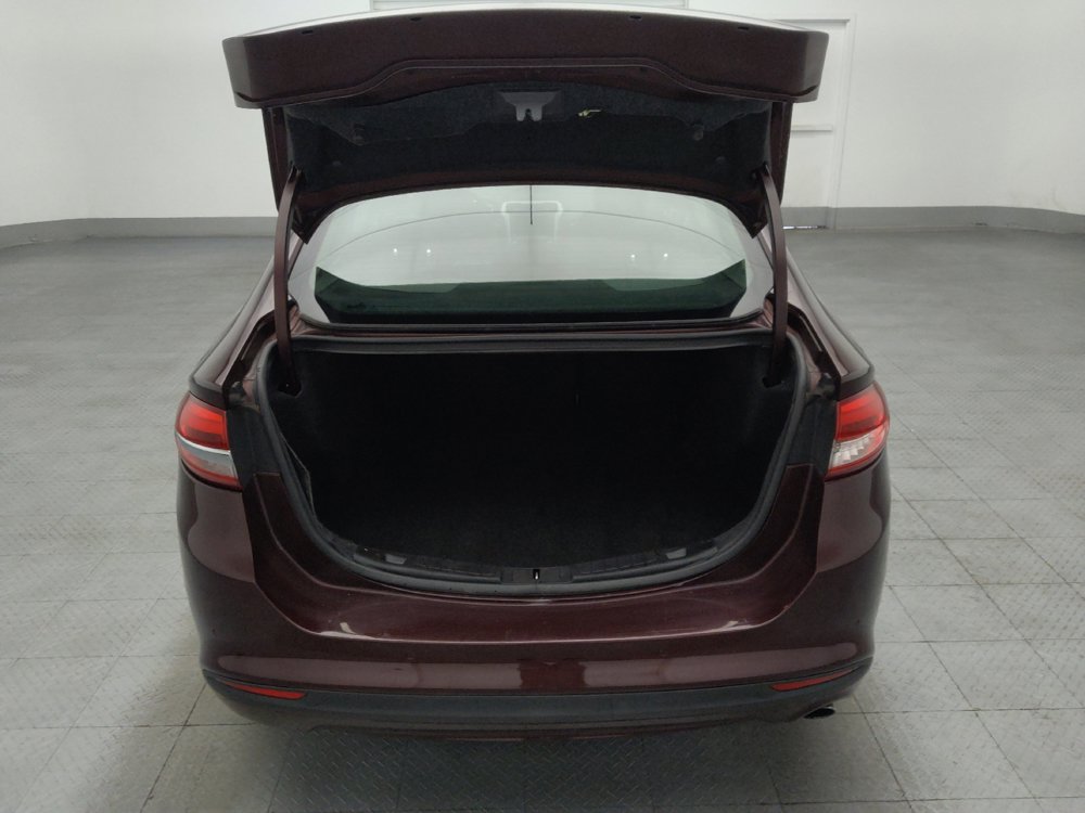 Used 2018 Ford Fusion SE w/ Fusion SE Technology Package FWD image 29