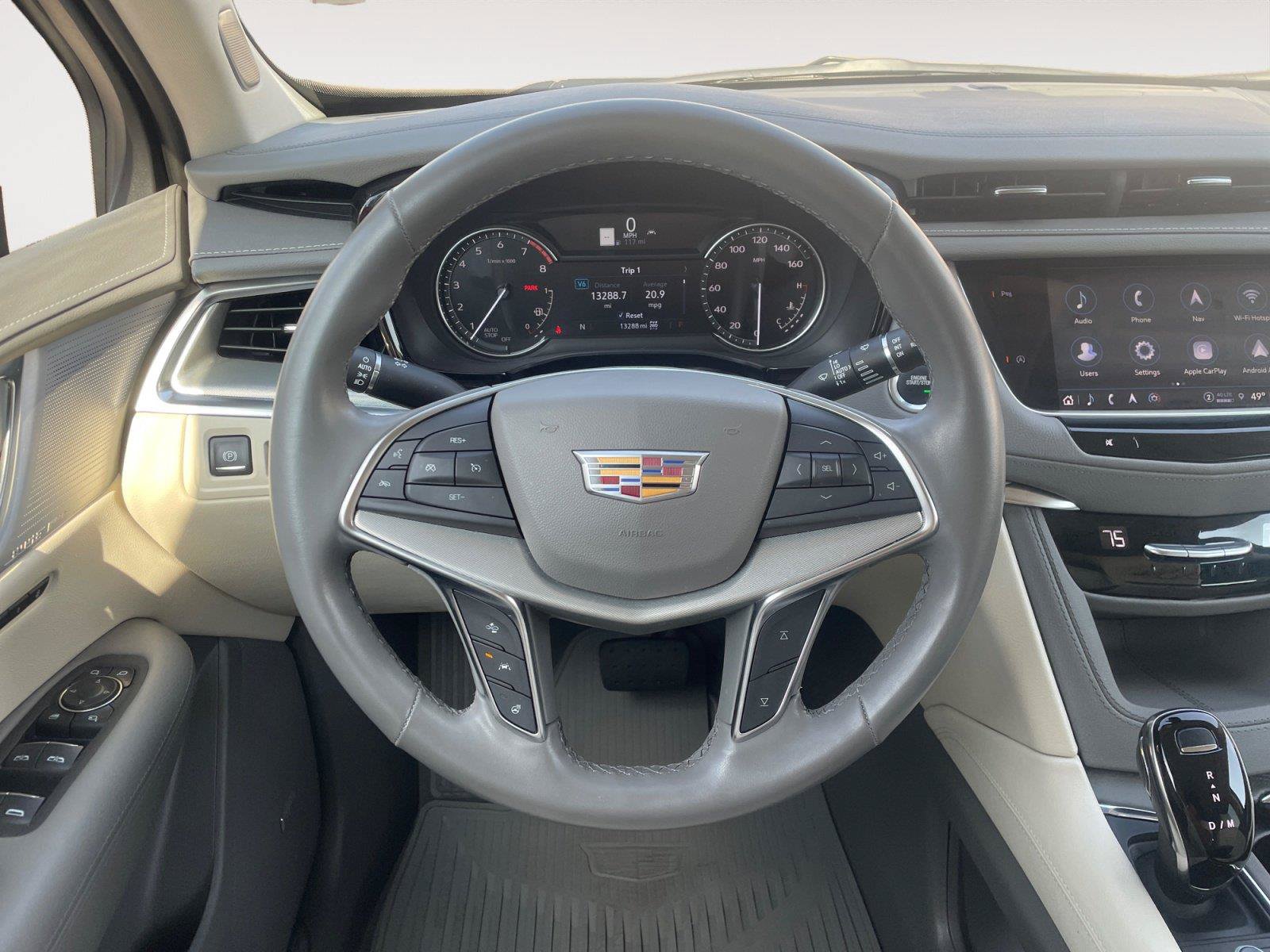 Used 2025 Cadillac XT5 Premium Luxury AWD/4WD image 12