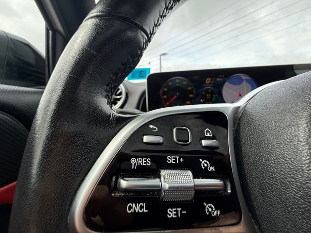 Used 2021 Mercedes-Benz GLB 250 image 22