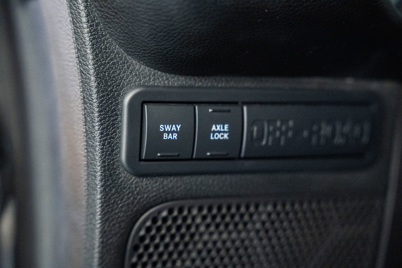 Used 2014 Jeep Wrangler Unlimited Rubicon w/ Connectivity Group image 40