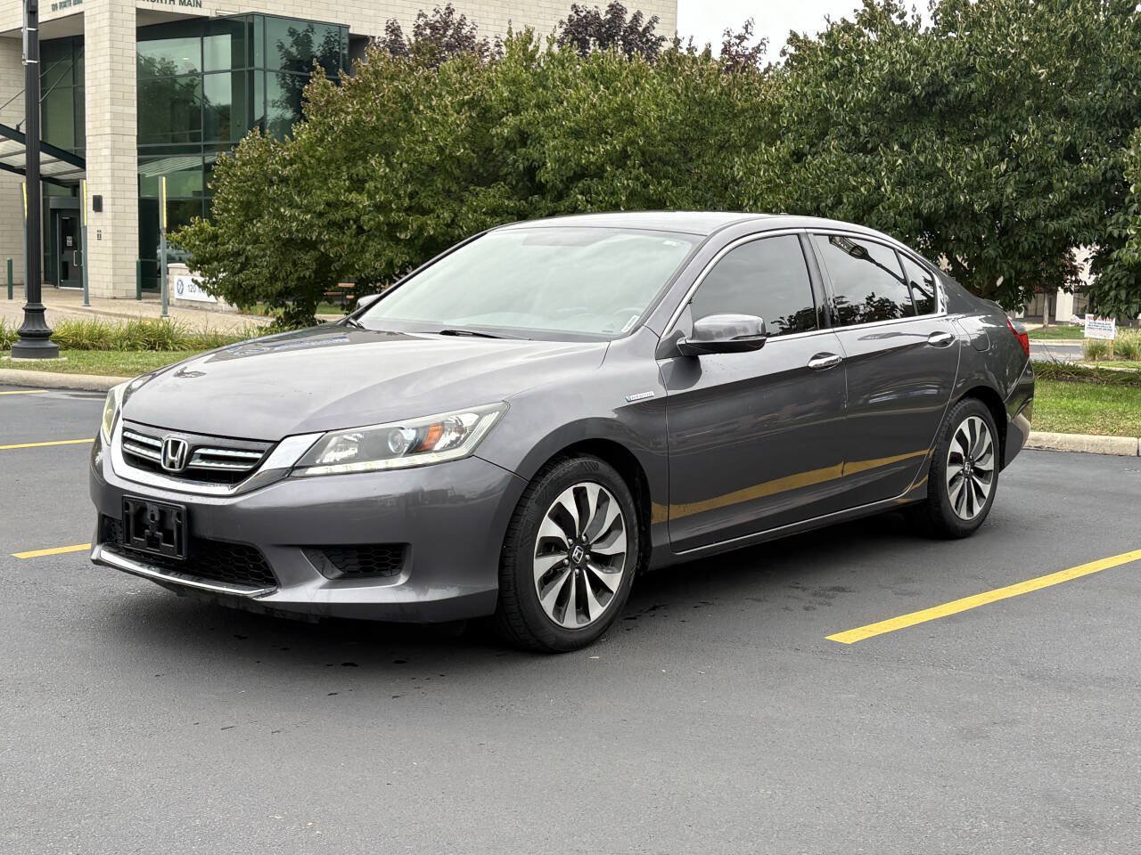 Used 2015 Honda Accord Hybrid Sedan image 1