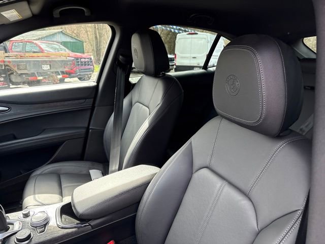 Used 2024 Alfa Romeo Stelvio Sprint AWD/4WD image 10