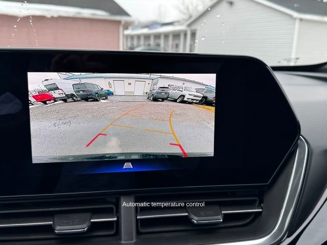 Used 2024 Chevrolet Trax RS w/ Sunroof Package image 24