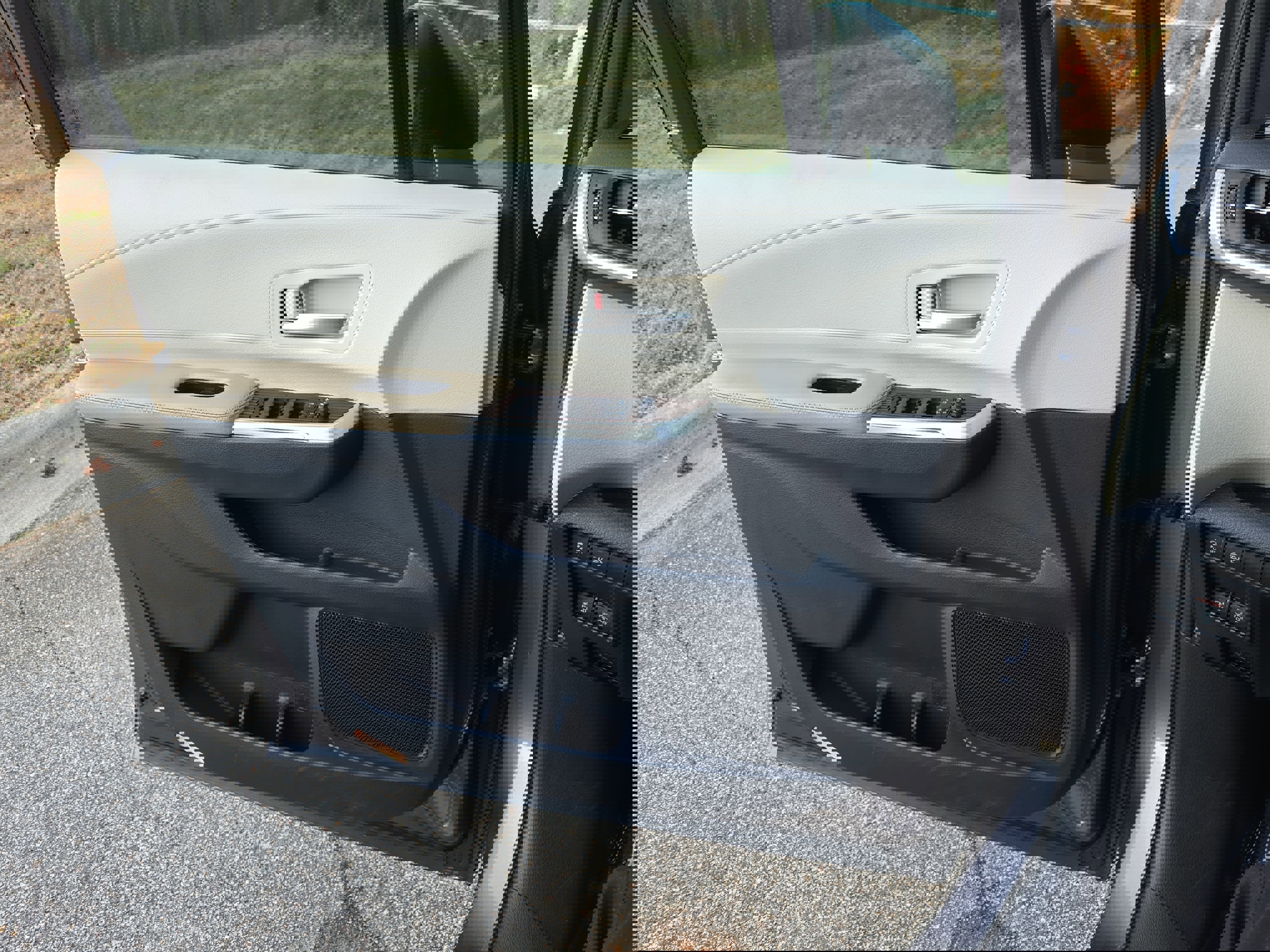 Used 2021 Toyota Sienna XLE image 26