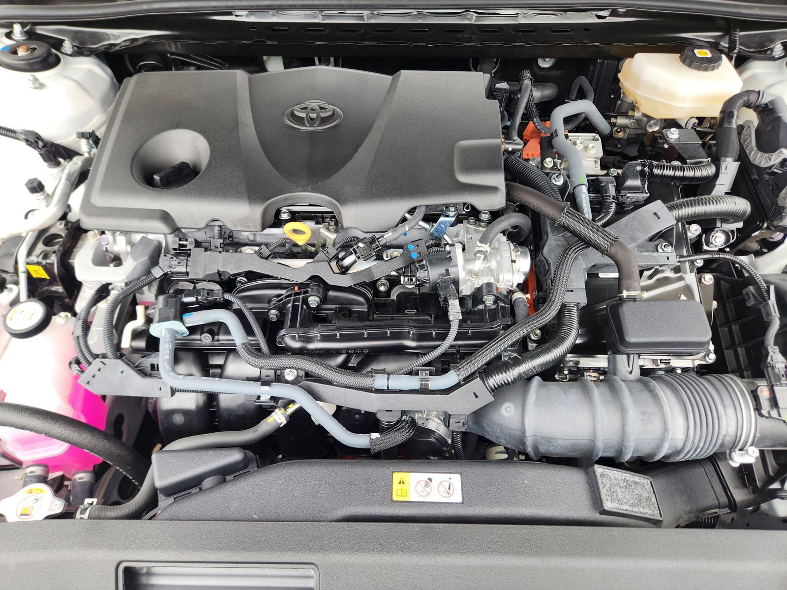 Used 2025 Toyota Camry SE w/ Convenience Package image 35