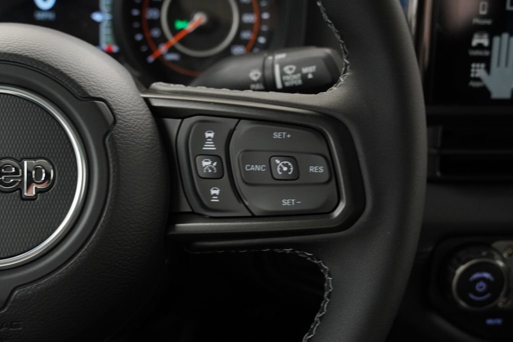 New 2026 Jeep Gladiator Mojave w/ Safety Group AWD/4WD image 28