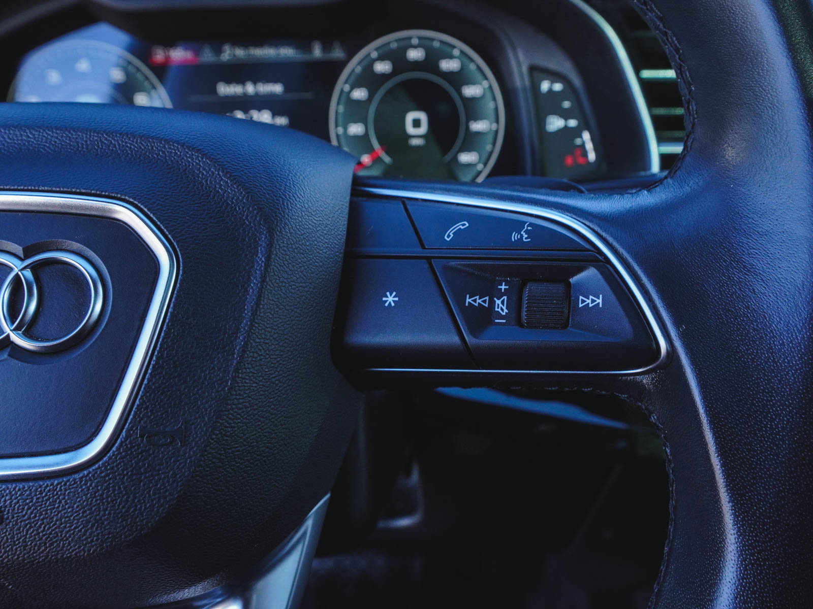 Used 2023 Audi Q7 3.0T Premium w/ Convenience Package image 24