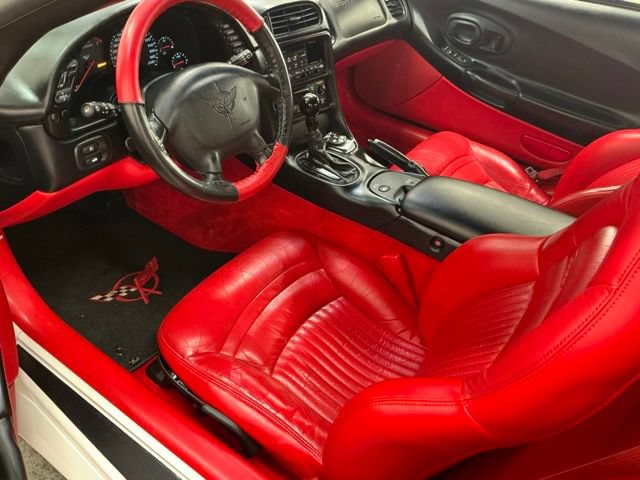 Used 2001 Chevrolet Corvette Convertible w/ Preferred Equipment Group2 RWD image 13
