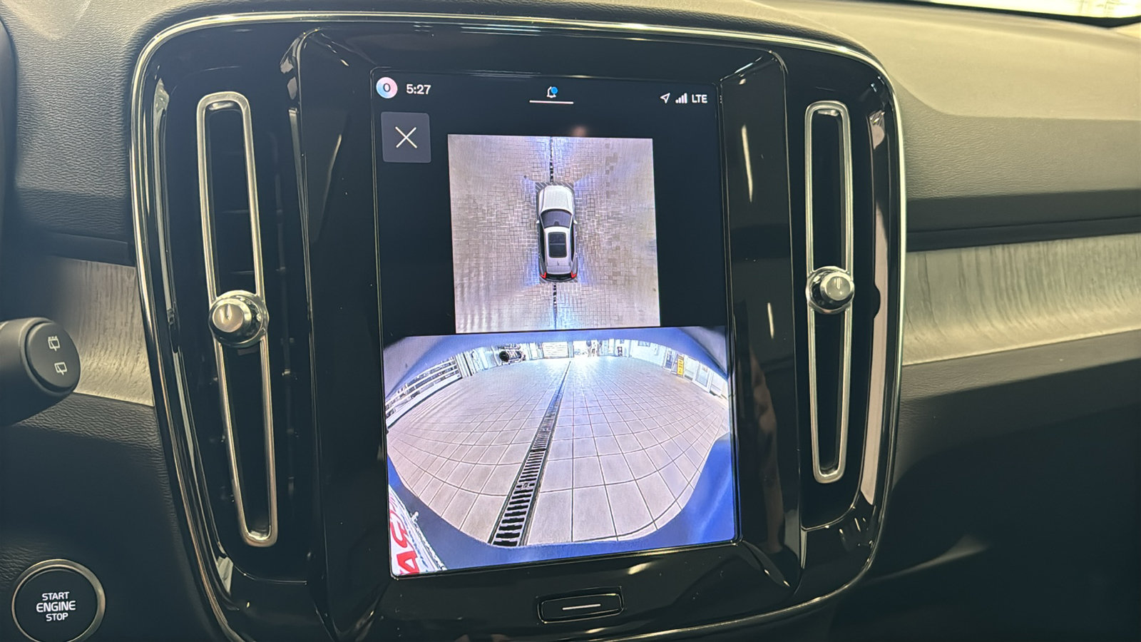 New 2026 Volvo XC40 B5 Plus w/ Protection Package Premier AWD/4WD image 18