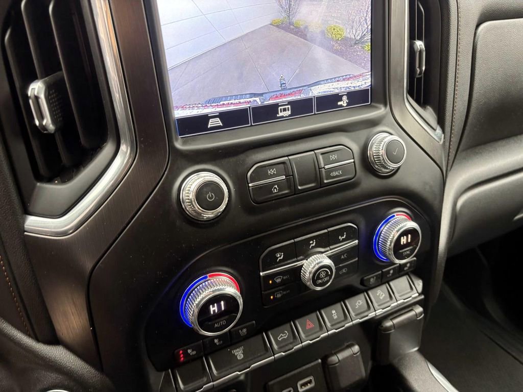 Used 2022 GMC Sierra 3500 AT4 image 21